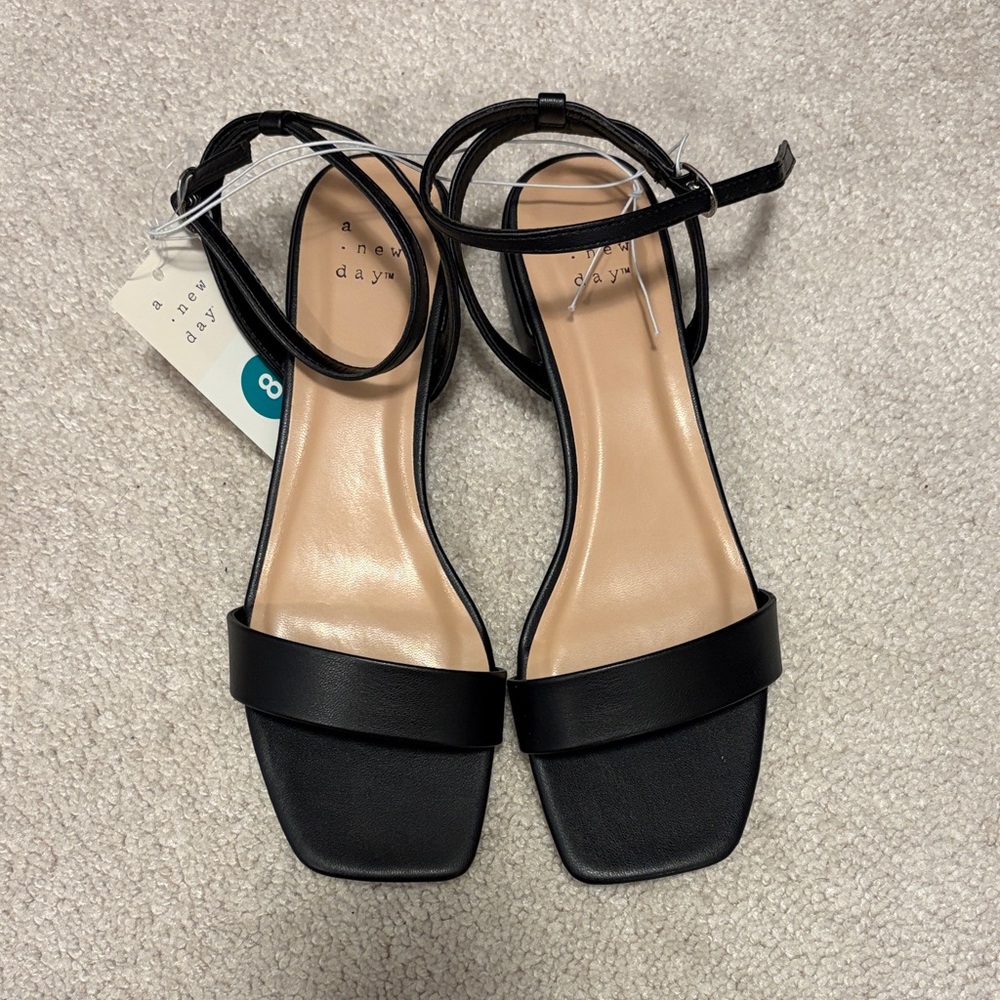 Brand new women’s black flats